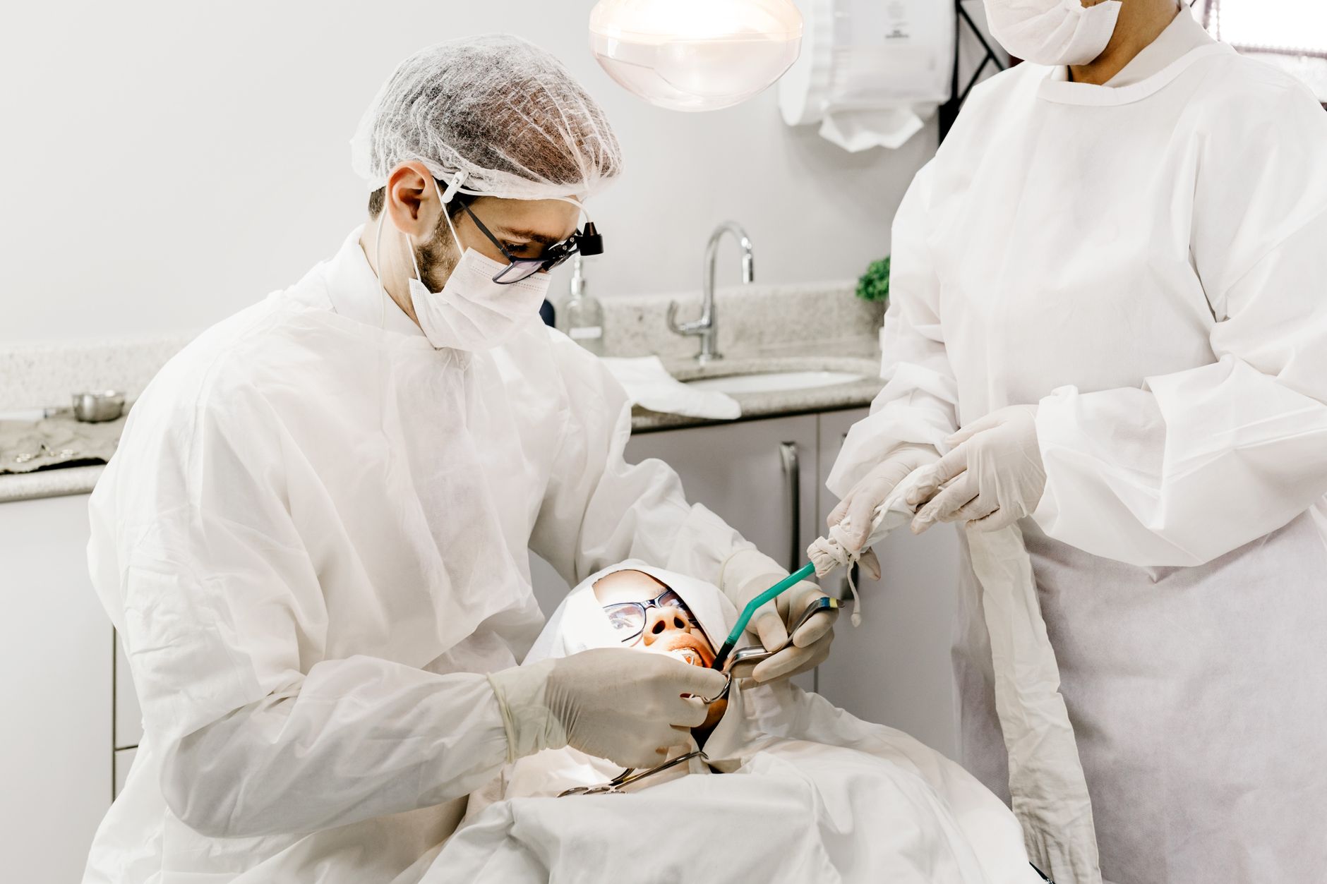 Contracting Dentist